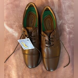 Clarks Men's Brown Leather Oxfords